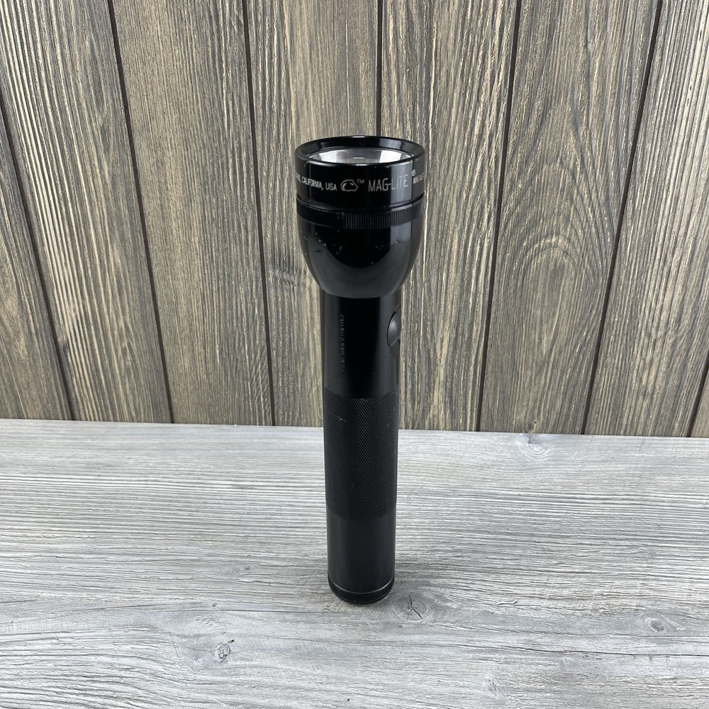 Vtg 10" Mag Lite Instrument 3D Cell Flashlight Ontario CA With Extra Light Bulb